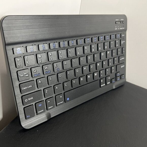 10 Inch Ultrathin (4mm) Wireless Bluetooth Keyboard for iPad Samsung Tablet - Picture 3 of 7
